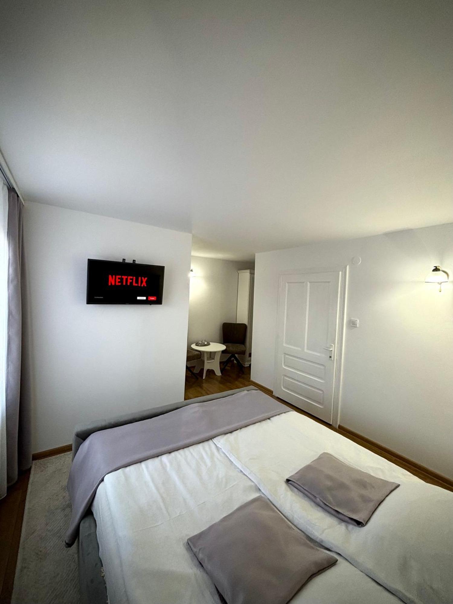 Pensiunea Casa-Stefanel サドバ エクステリア 写真